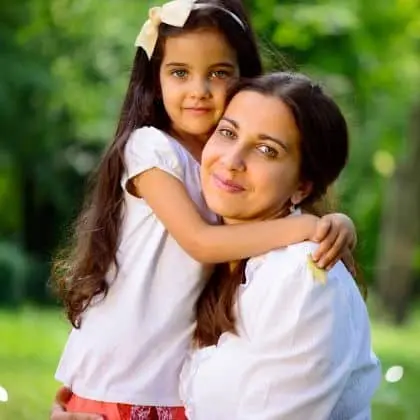 Girl-Mom-Brown-square